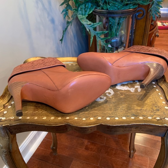 Authentic COACH Boot - Picture 3 of 5